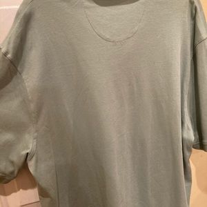 Size: Medium  Brand: Roundtree & Yorke